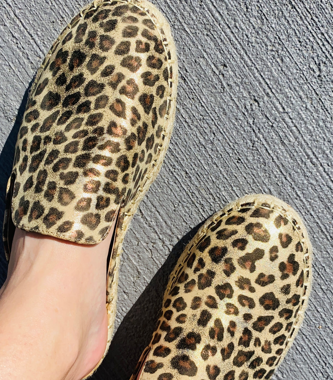 Corkys metallic leopard slides