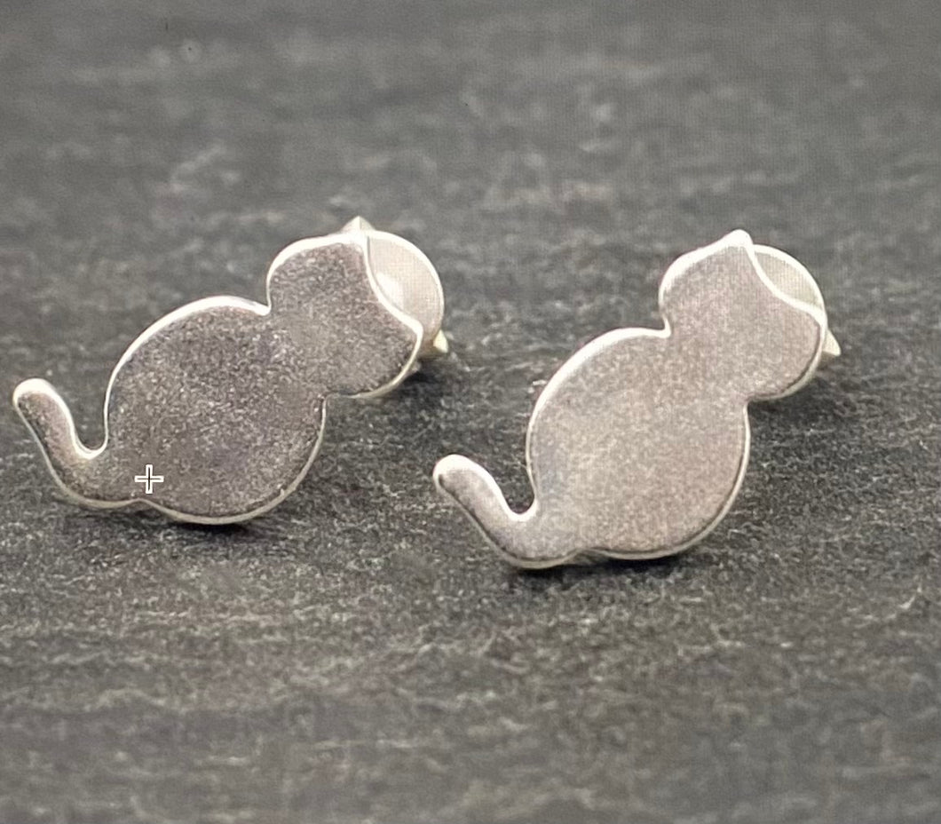 Cat silver plate stud earrings